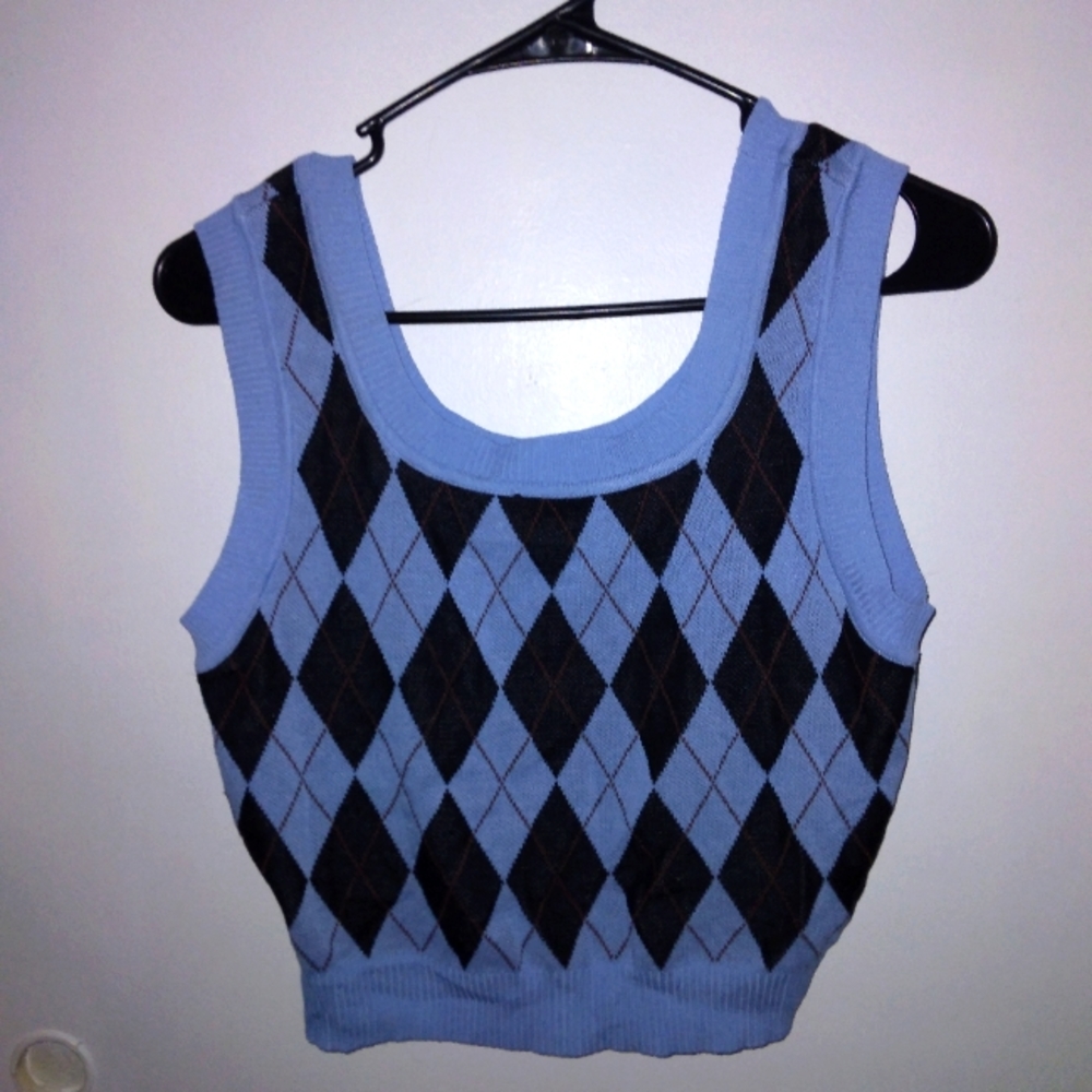 Black and blue sweater vest style top